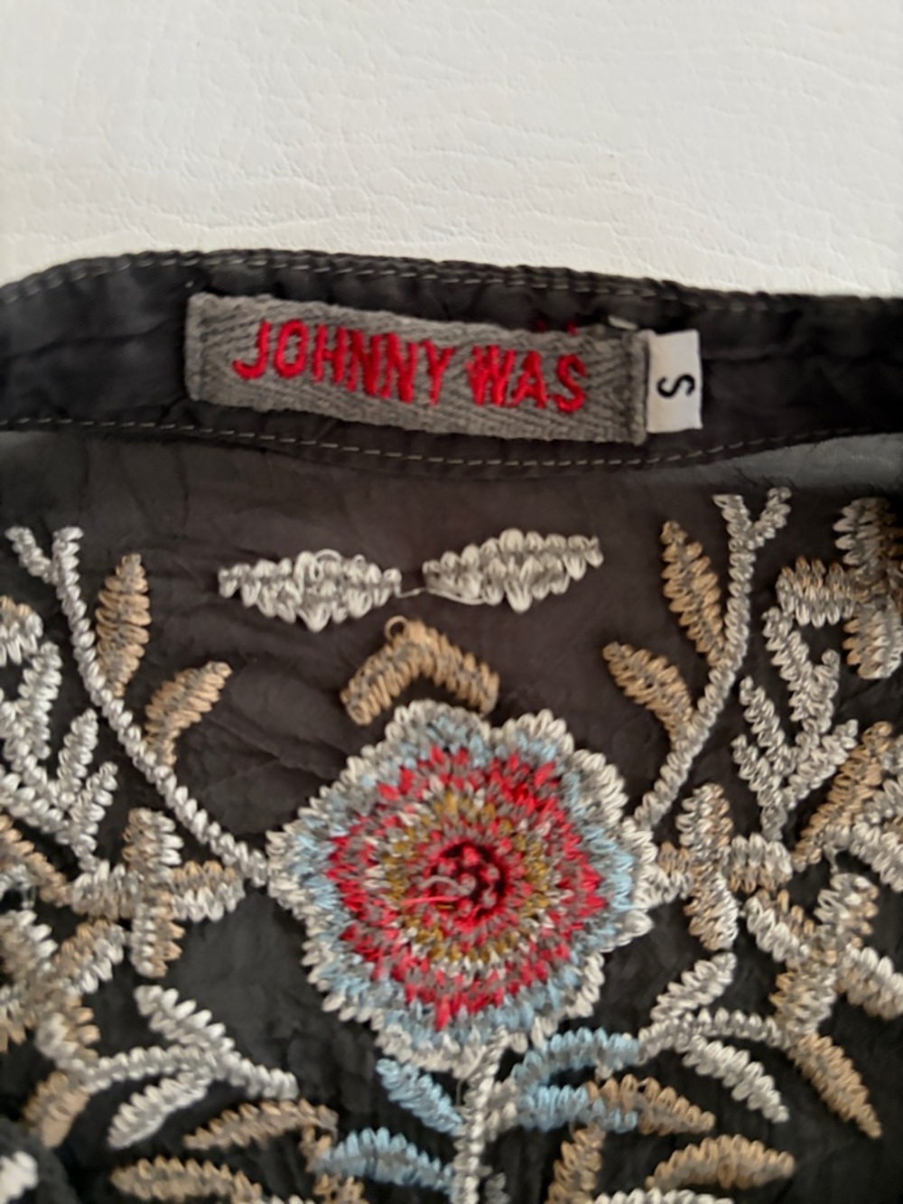 JOHNNY WAS Shirt Tunic Embroidered Boho Blouse Top Gray Small - Picture 12 of 15